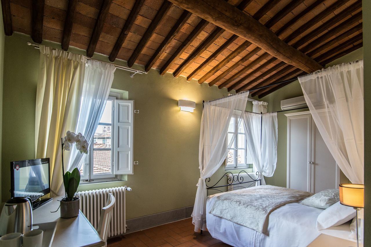 B&B Residenza Di Via Fontana Lucca Exterior foto